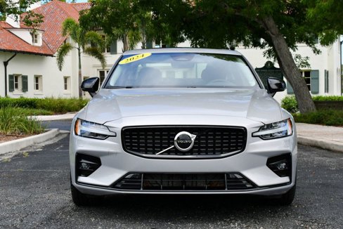 Used 2024 Volvo S60 B5 Core w/ Climate Package image 37