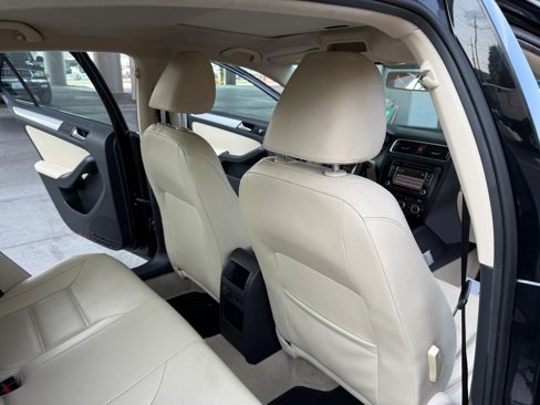 Used 2013 Volkswagen Jetta SE image 19
