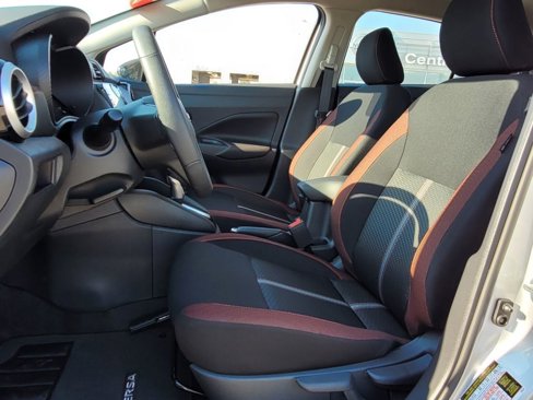 New 2025 Nissan Versa SR w/ Trunk Package image 5