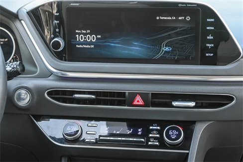 Certified 2022 Hyundai Sonata Limited w/ Preferred Accessory Package image 15
