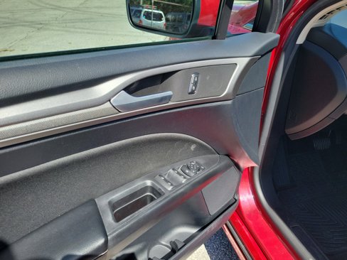 Certified 2020 Ford Fusion SE image 7