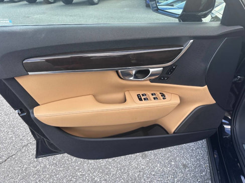 Used 2019 Volvo S90 T5 Momentum w/ Protection Package Premier image 9