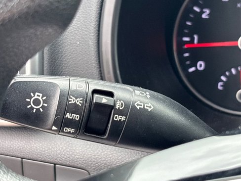 Used 2020 Kia Sportage LX image 24