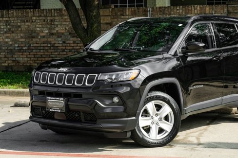 Used 2022 Jeep Compass Latitude image 12