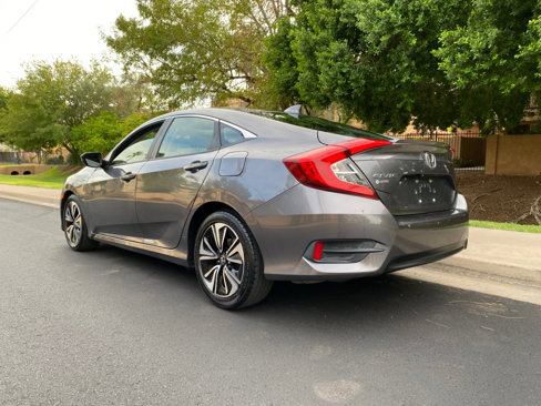 Used 2018 Honda Civic EX-T image 11