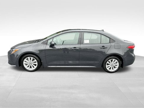 New 2025 Toyota Corolla LE image 2