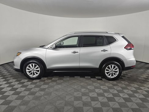 Used 2018 Nissan Rogue SV image 8