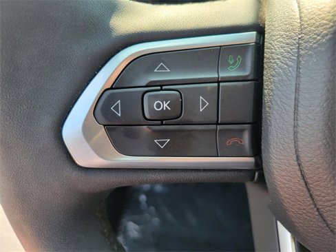 Used 2024 Jeep Compass Limited image 25