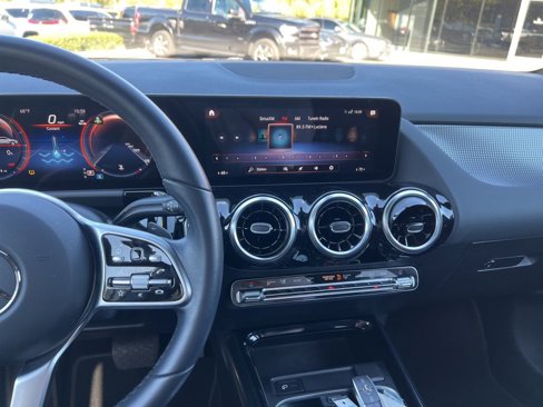 Used 2023 Mercedes-Benz GLA 250 4MATIC image 9