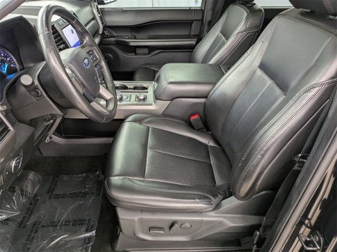 Used 2020 Ford Expedition XLT image 14