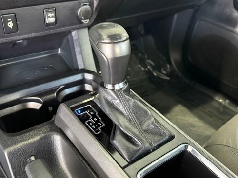 Used 2017 Toyota Tacoma TRD Sport image 23