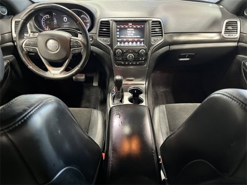 Used 2017 Jeep Grand Cherokee Altitude image 16