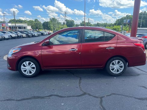 Used 2017 Nissan Versa SV image 4