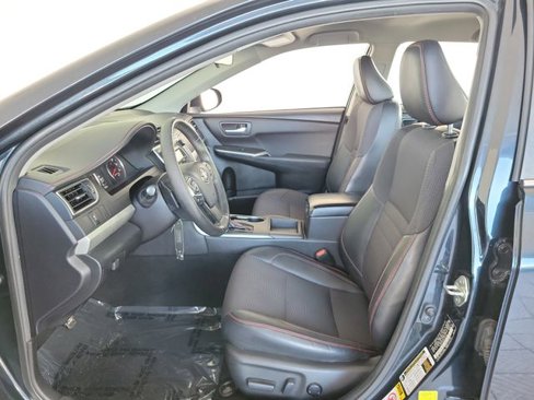 Used 2017 Toyota Camry SE image 10