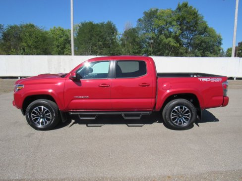 Used 2023 Toyota Tacoma 4x4 Double Cab image 2