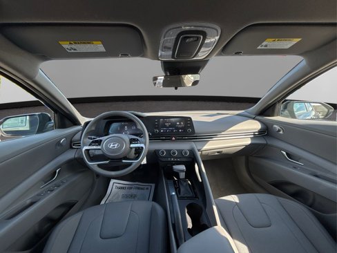 Certified 2024 Hyundai Elantra SE image 26
