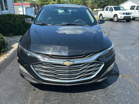 Used 2019 Chevrolet Malibu LT image 2
