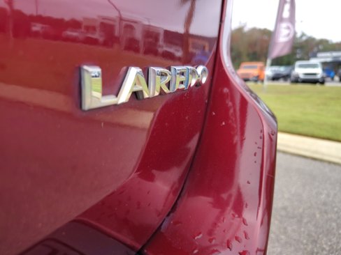 Used 2019 Jeep Grand Cherokee Laredo w/ Laredo X Package image 9