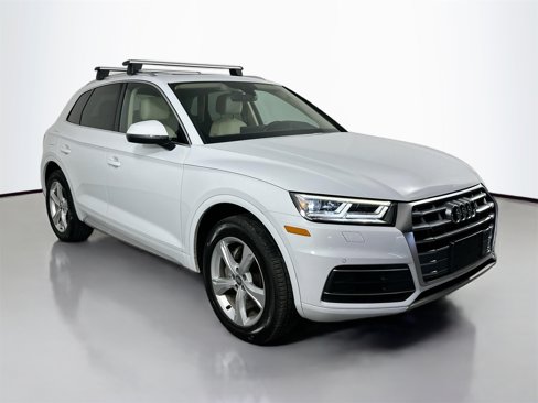 Used 2020 Audi Q5 2.0T Premium Plus w/ Premium Plus Package image 3