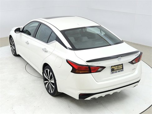 Used 2019 Nissan Altima 2.5 Platinum image 17