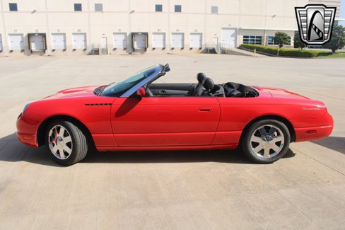 Used 2002 Ford Thunderbird image 3