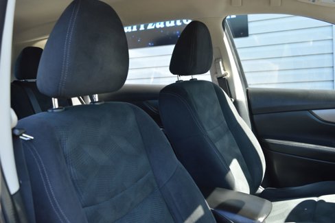 Used 2016 Nissan Rogue S image 19