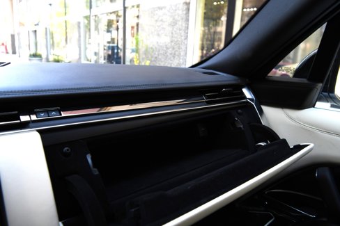 Used 2022 Land Rover Range Rover Long Wheelbase SE image 20