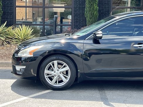 Used 2015 Nissan Altima 2.5 SL w/ Moonroof Package image 10