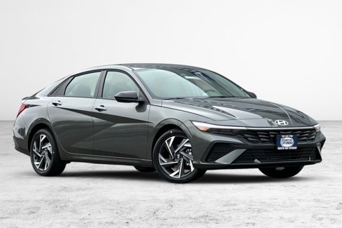 New 2025 Hyundai Elantra Sport image 2