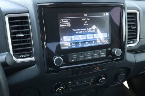 Used 2022 Nissan Frontier SV image 17