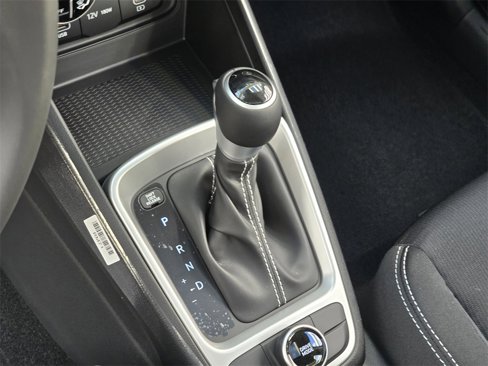 New 2025 Hyundai Venue SEL image 17