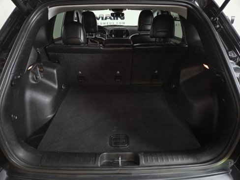 Used 2019 Jeep Cherokee Limited w/ Technology Group image 21