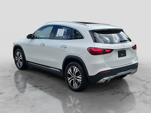 Certified 2025 Mercedes-Benz GLA 250 image 8