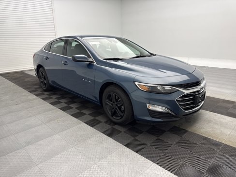 Certified 2025 Chevrolet Malibu LS image 3
