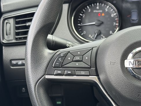 Used 2018 Nissan Rogue Sport SV image 20