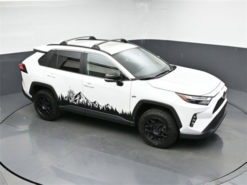 Used 2022 Toyota RAV4 XLE image 17