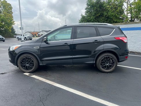 Used 2015 Ford Escape Titanium image 2