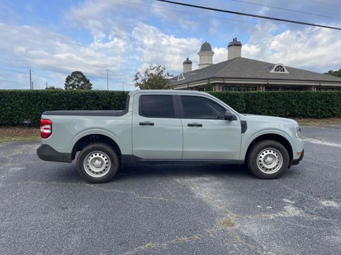 Used 2024 Ford Maverick XL image 2