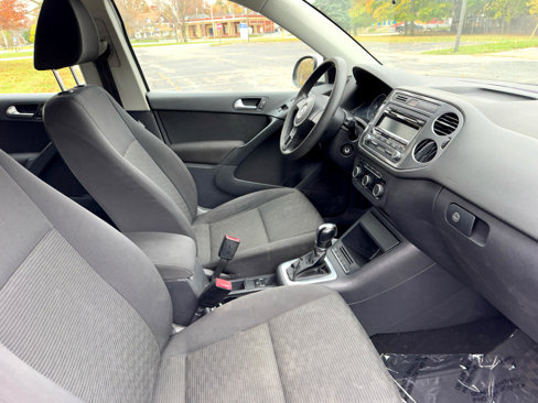 Used 2012 Volkswagen Tiguan S image 26