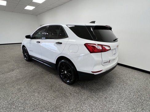 Used 2018 Chevrolet Equinox LS image 18