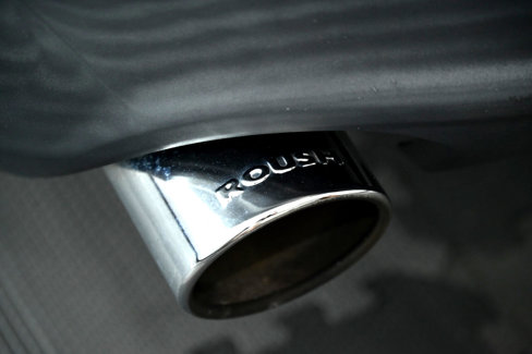Used 2010 Ford Mustang GT image 16