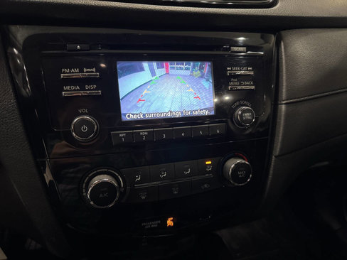 Used 2017 Nissan Rogue S image 27
