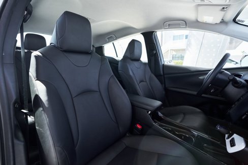 Used 2018 Toyota Prius Prime Premium image 25