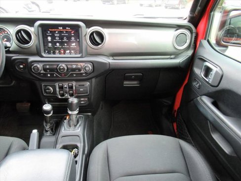 Used 2019 Jeep Wrangler Unlimited Sahara image 14