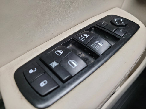 Used 2015 Chrysler 200 C image 27