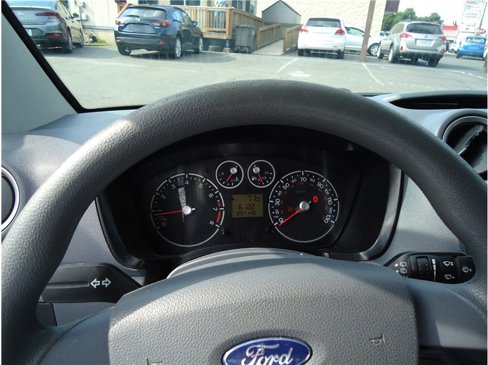 Used 2013 Ford Transit Connect XLT image 16