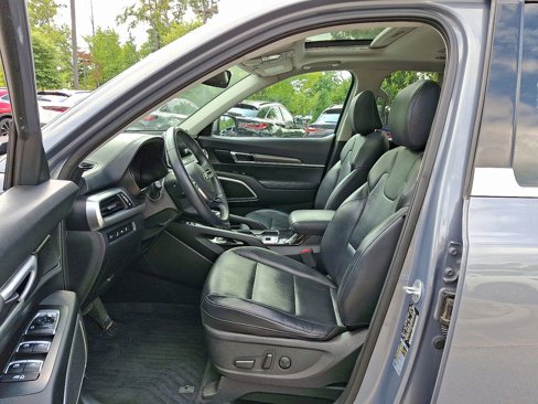 Used 2020 Kia Telluride S w/ S 8 Passenger Seating Package image 15