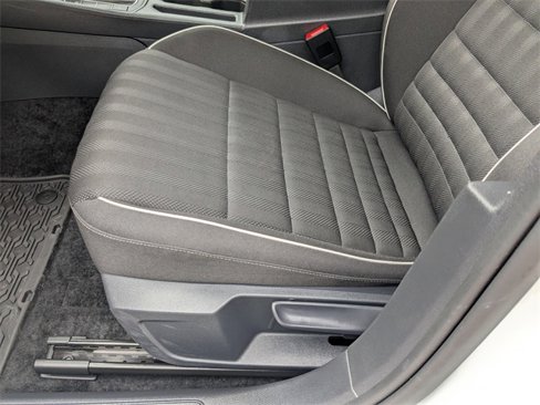 Used 2024 Volkswagen Jetta Sport image 21