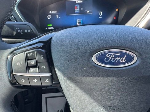 Used 2023 Ford Escape Platinum image 29