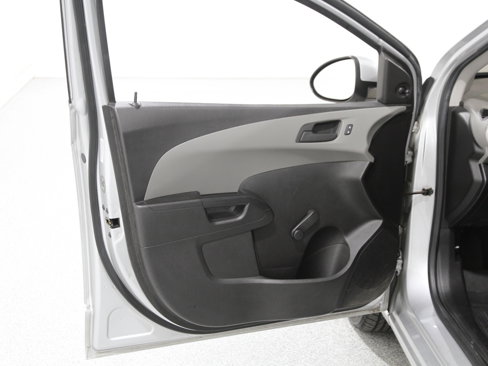 Used 2016 Chevrolet Sonic LS image 4